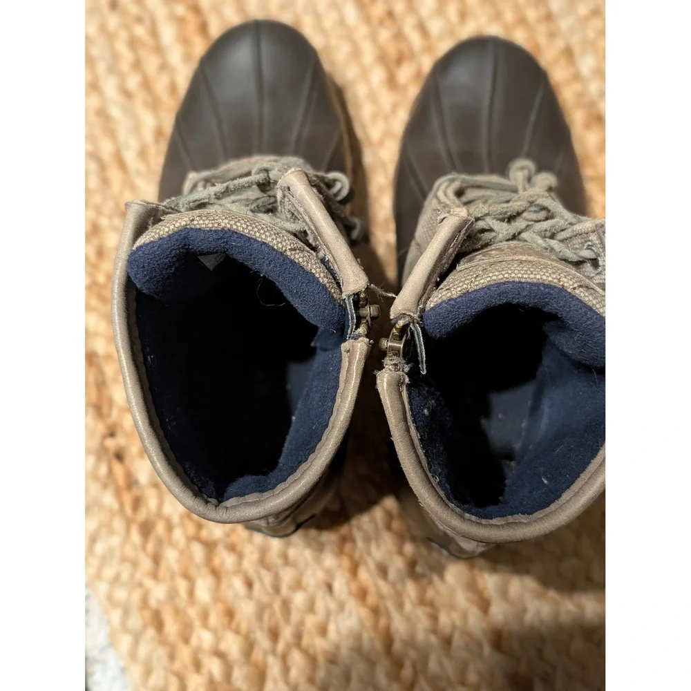 Sperry Saltwater Quilted Canvas Duck Boots Olive Brown Waterproof Size 7M